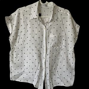 Linen Shirt - Old Navy - ties in front. size L